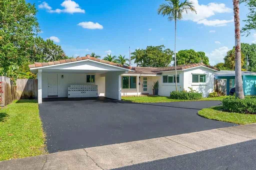1715 NE 39th Street Oakland Park FL 33334