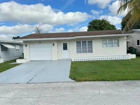 4811 NW 49th Court Tamarac FL 33319