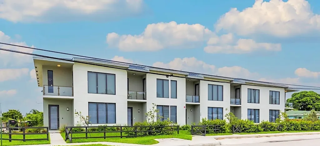 488 NW 40th Court Oakland Park FL 33309