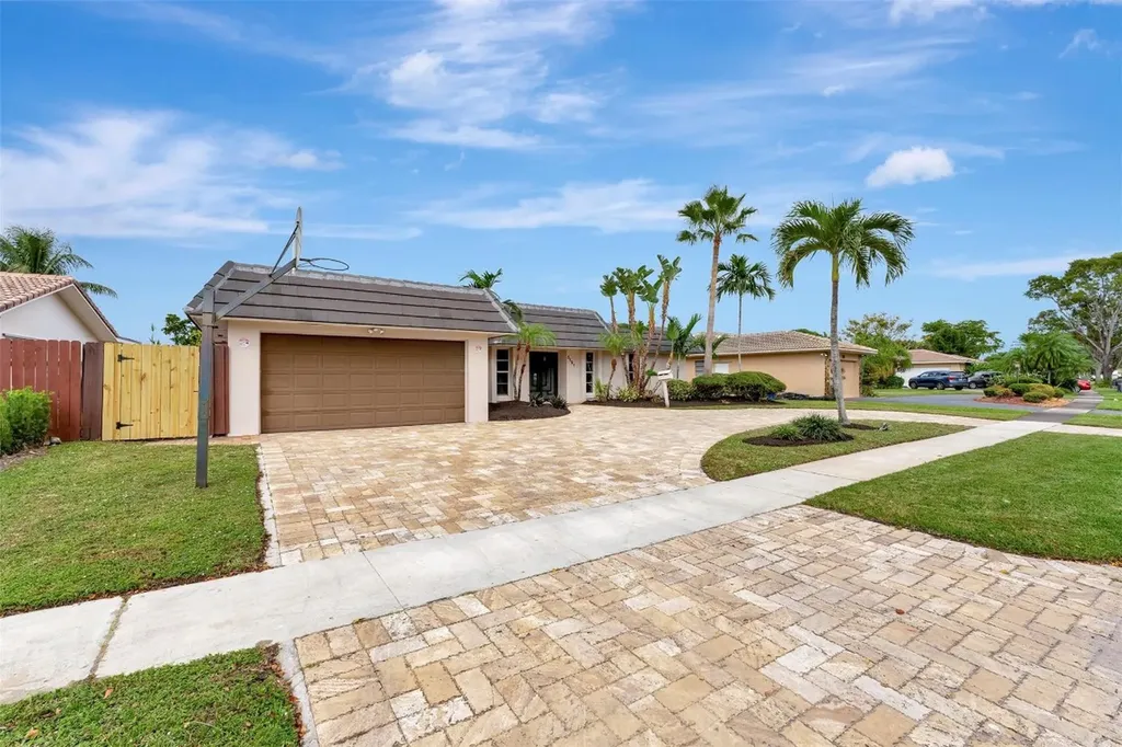 5121 N 37th Street Hollywood FL 33021