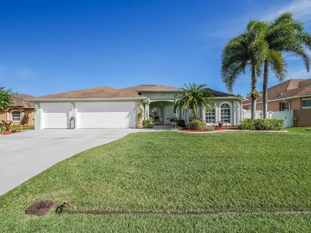2655 SW Fair Isle Road Port St Lucie FL 34987