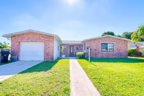 6800 SW 7th Court North Lauderdale FL 33068