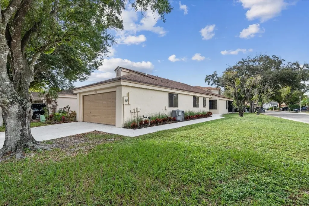2051 NW 38th Avenue Coconut Creek FL 33066