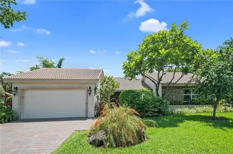 1040 SW 93rd Avenue Plantation FL 33324