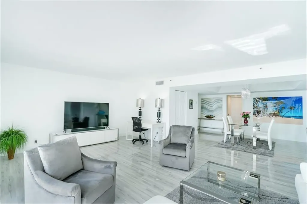 77 S Birch Road Fort Lauderdale FL 33316