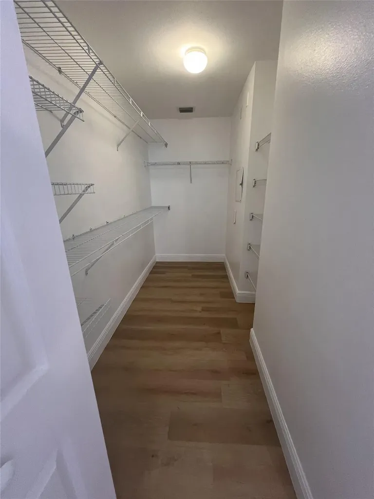 533 NE 3rd Avenue Fort Lauderdale FL 33301