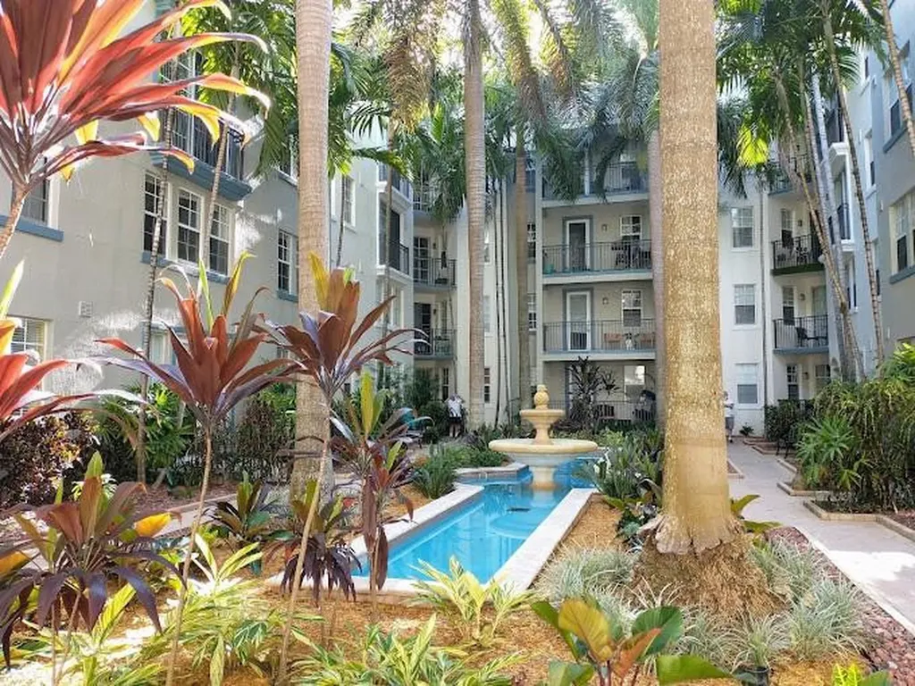 533 NE 3rd Avenue Fort Lauderdale FL 33301
