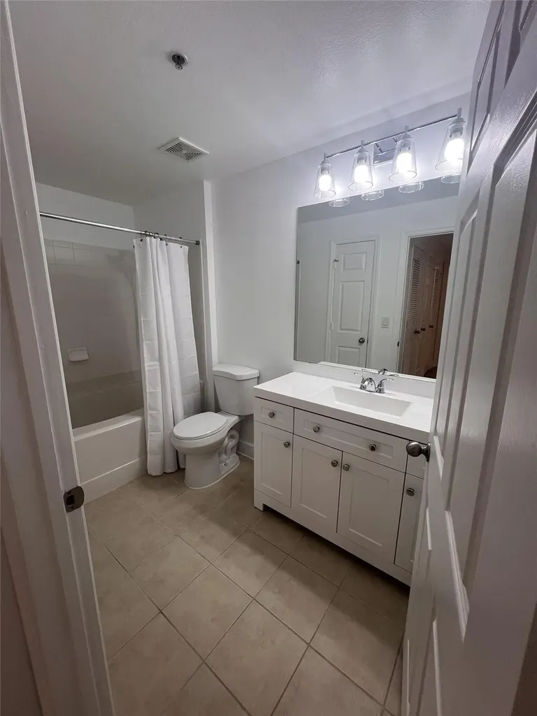 533 NE 3rd Avenue Fort Lauderdale FL 33301