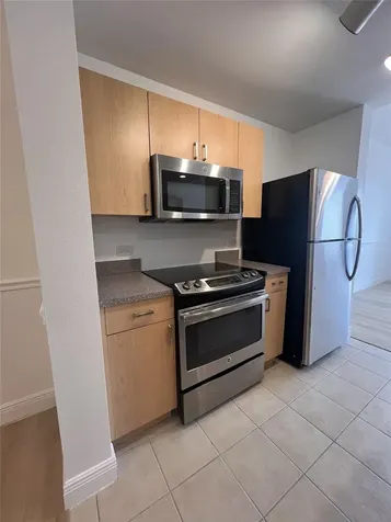 533 NE 3rd Avenue Fort Lauderdale FL 33301