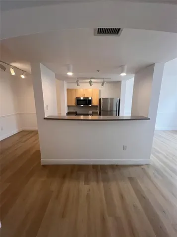 533 NE 3rd Avenue Fort Lauderdale FL 33301