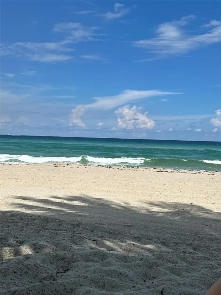 Golden Beach FL 33160