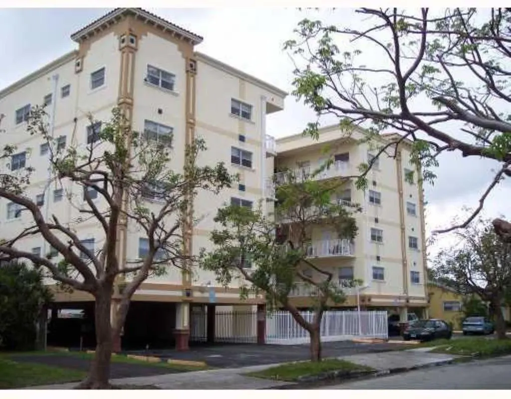 2008 Jackson Street Hollywood FL 33020