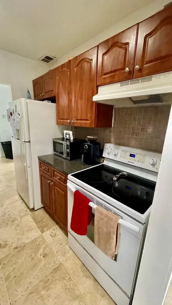 2008 Jackson Street Hollywood FL 33020