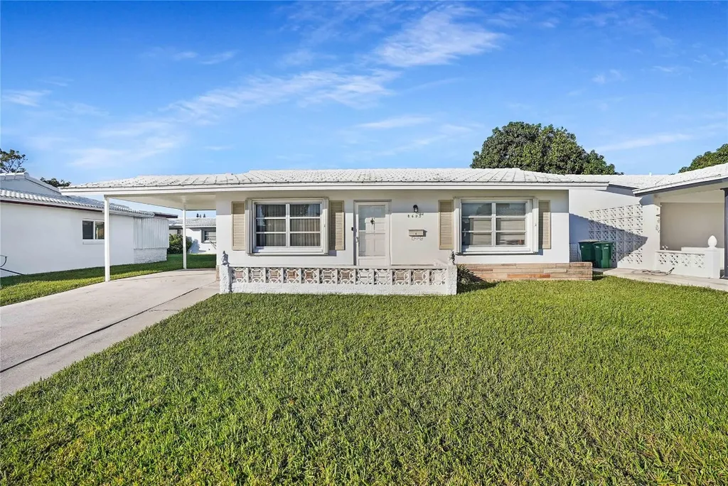 8605 NW 59th Court Tamarac FL 33321