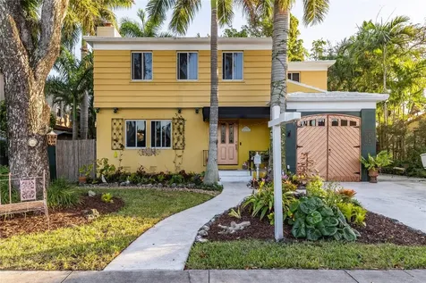 1032 Harrison Street Hollywood FL 33019