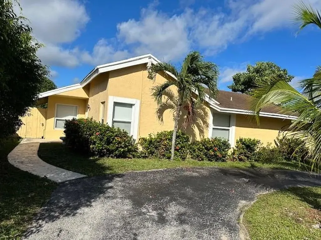 8151 SW 4th Street North Lauderdale FL 33068
