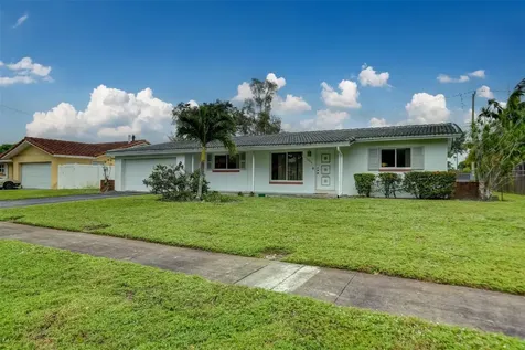 5260 SW 3rd Street Plantation FL 33317