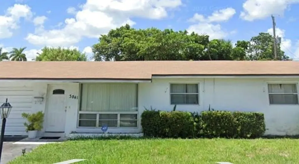 3841 NW 5th Street Lauderhill FL 33311