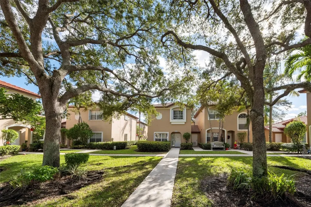 16037 Emerald Cove Road Weston FL 33331