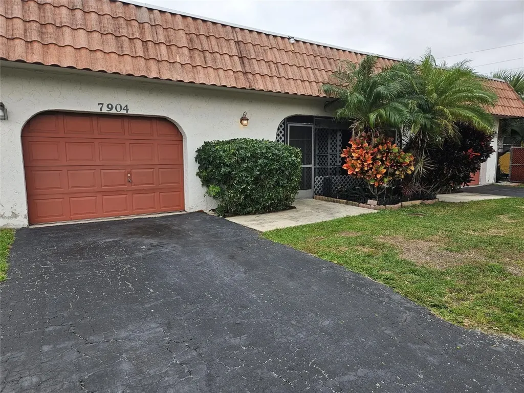 7904 NW 70th Court Tamarac FL 33321