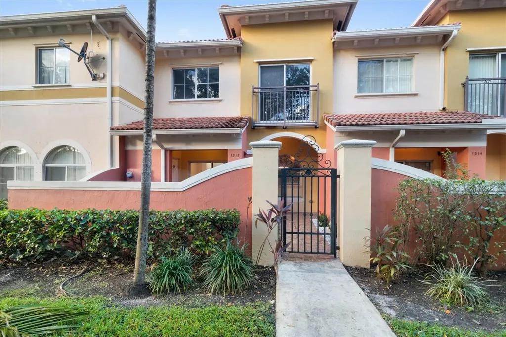 1315 N Santa Catalina Circle North Lauderdale FL 33068