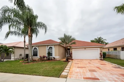 834 SW 172nd Terrace Pembroke Pines FL 33029