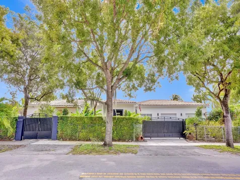 5098 NW 2nd Street Miami FL 33126