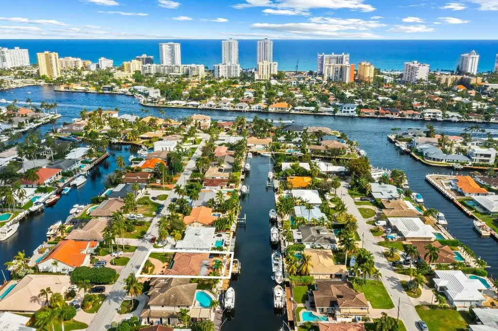 2524 SE 9th Street Pompano Beach FL 33062