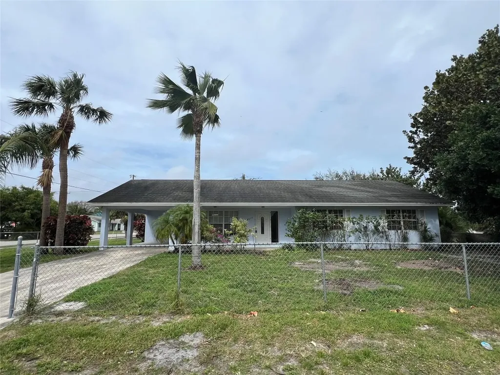 8617 SE Anthion Way Hobe Sound FL 33455