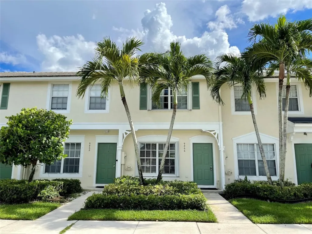9981 NW 57th Manor Coral Springs FL 33076