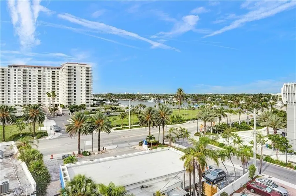 341 N Birch Road Fort Lauderdale FL 33304