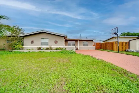 8941 NW 24th Place Sunrise FL 33322