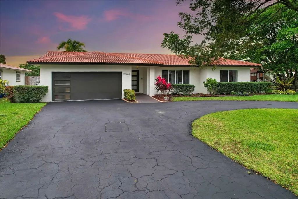 2568 NW 120th Terrace Coral Springs FL 33065