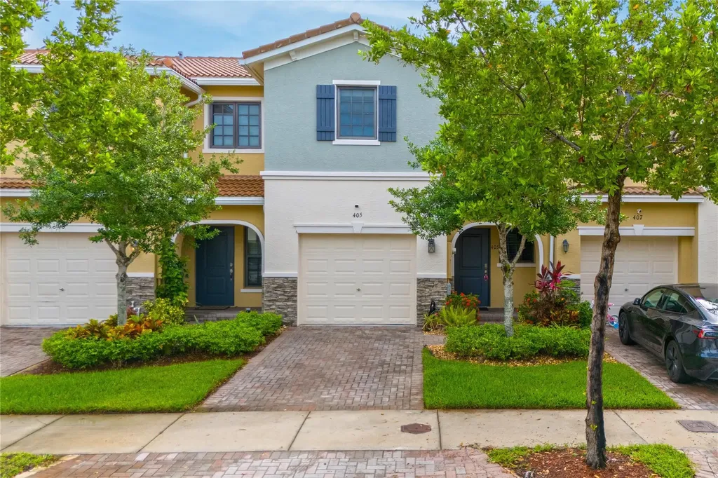 405 NE 194th Lane Miami FL 33179