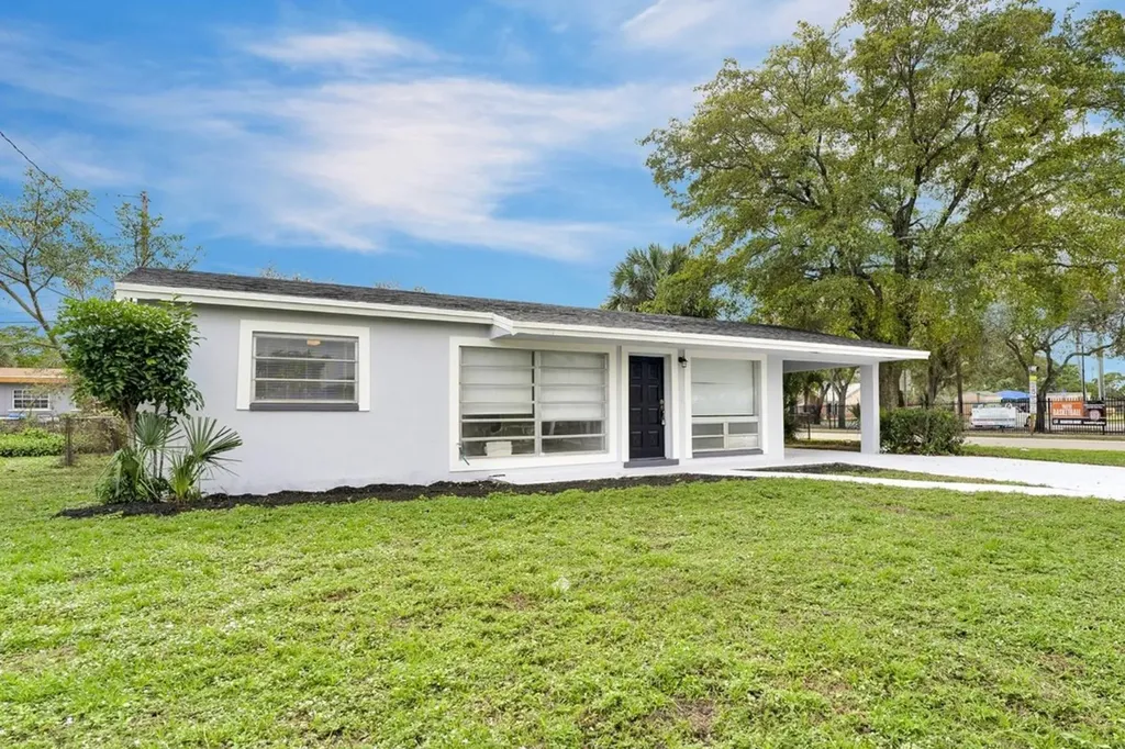 3290 NW 13th Street Lauderhill FL 33311