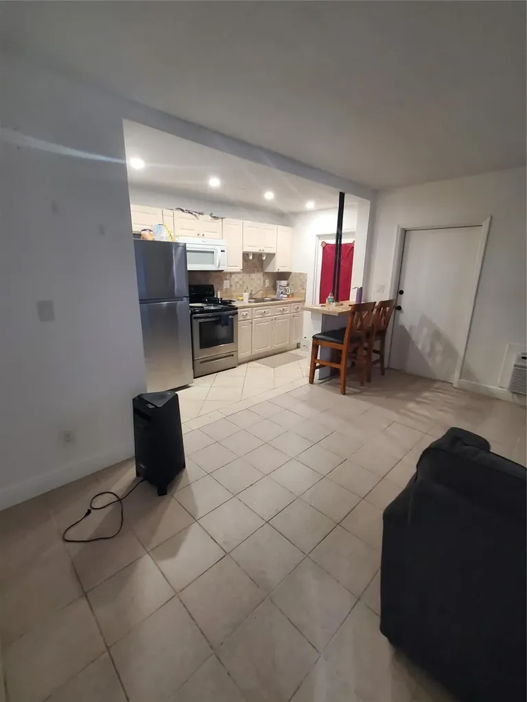 1021 NE 24th Avenue Pompano Beach FL 33062