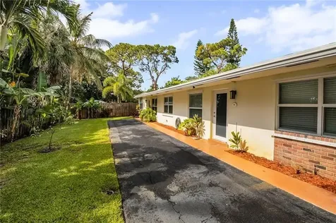874 NE 36th Street Oakland Park FL 33334