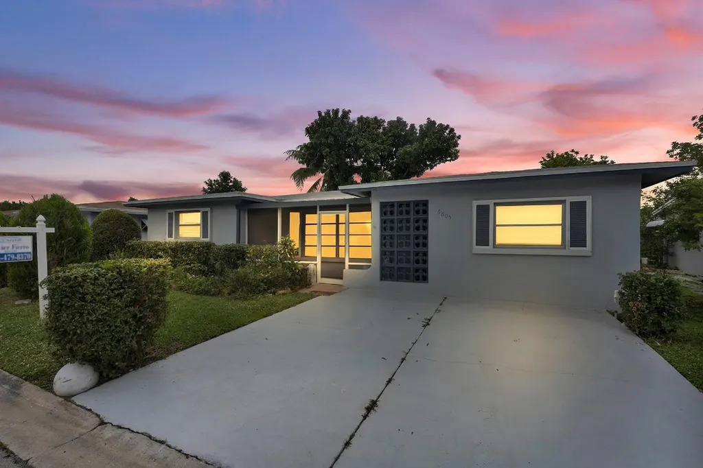 6805 NW 9th Court Margate FL 33063