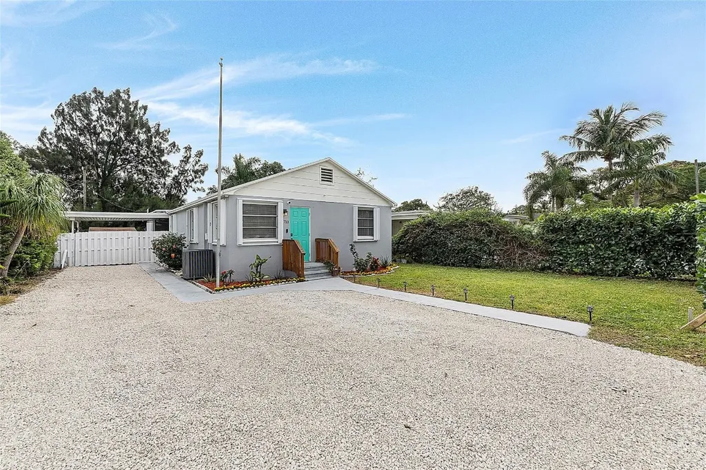 710 N 7th Street Lantana FL 33462