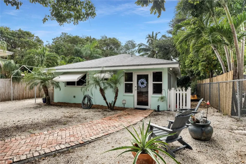 146 Lowe Street Tavernier FL 33070