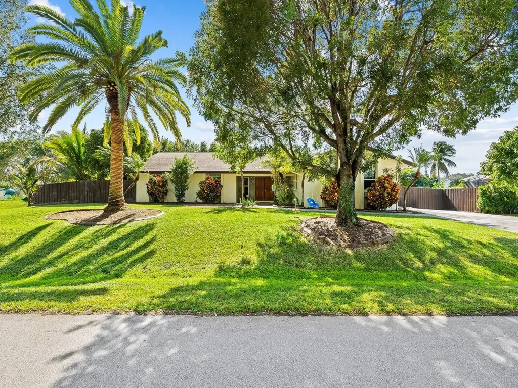 11400 NW 27th Street Plantation FL 33323