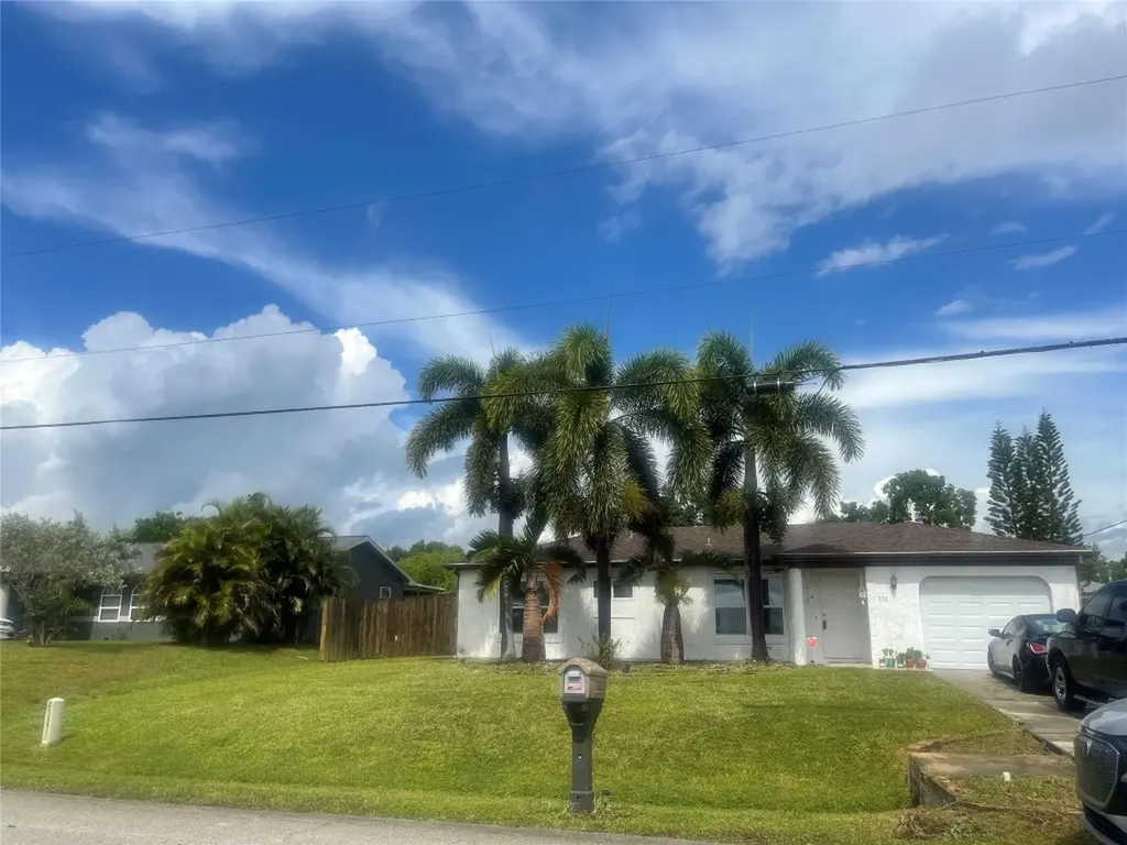 570 NW Sagamore Terrace Port St Lucie FL 34983