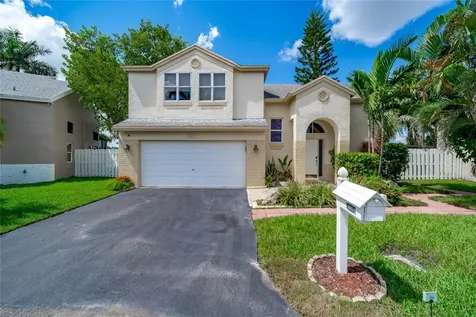 10931 SW 10th Place Davie FL 33324