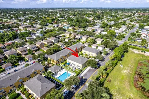 506 W Bloxham Street Lantana FL 33462