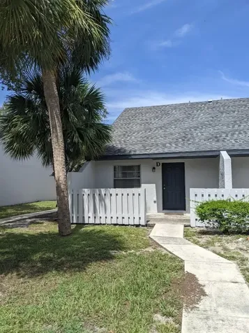 2012 S 10th Street Fort Pierce FL 34950