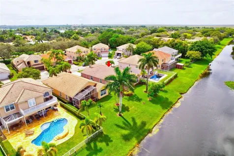 12229 Glenmore Drive Coral Springs FL 33071