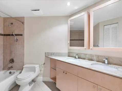 18260 N Bay Road Sunny Isles Beach FL 33160