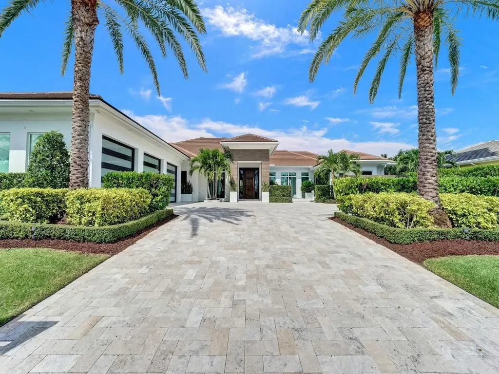 2401 NE 37th Drive Fort Lauderdale FL 33308