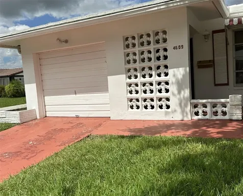 4609 NW 45th Court Tamarac FL 33319