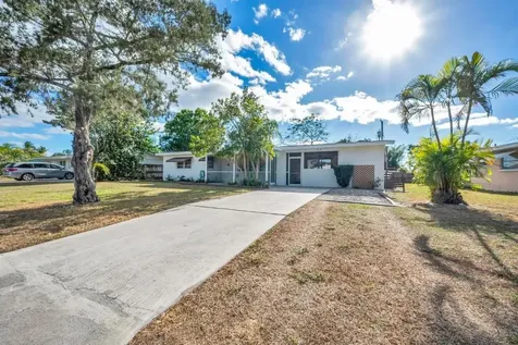 214 Beach Avenue Port St Lucie FL 34952